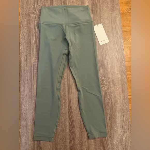 New Lululemon Align high rise pant 25” Light Green. Grey Eucalyptus.Size 8. - Picture 2 of 9